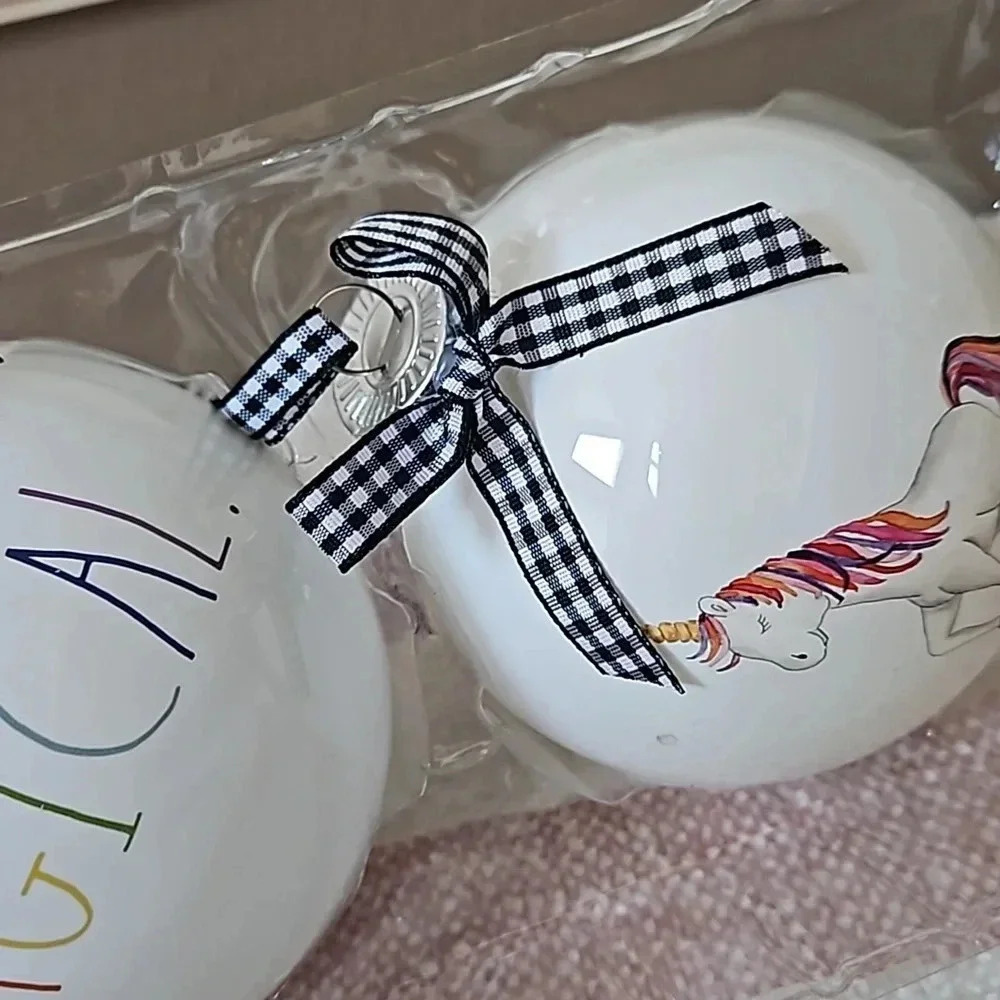 ORNAMENTS - Picture 3 of 6